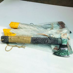 Hache Viking Tomahawk moderne faite à la main Hache en acier inoxydable de haute qualité Conception personnalisée Cadeau de qualité industrielle Lui personnalisable 1 - Product Image 1