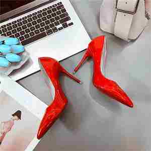 Talons hauts, modèle le moins cher du marché, 2019 - Product Image 1