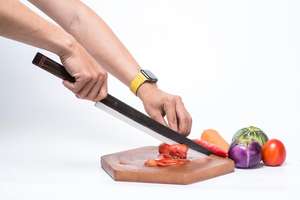 Sashimi trancheur de poisson manche en bois, outil forgé à la main, manche en bois d'ébène de rose, haute teneur en carbone - Product Image 3