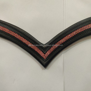 Banda de cuero genuino hecho a mano con forma de V, banda de cuero negro vacío con relleno suave y cadena de cristal transparente púrpura de 2 filas - Product Image 3