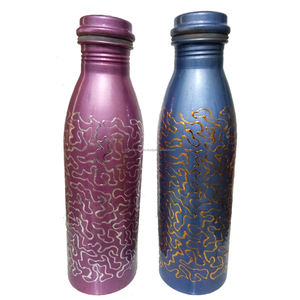 Botella de agua de cobre puro, diseño dorado con acabado de Mina, 1000ML, para Ayurveda y beneficios para la salud, precio personalizado - Product Image 2