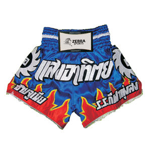 กางเกงชกมวยไทย MMA คิกบ็อกซิ่ง ผ้าโพลีเอสเตอร์ 100% ระบายอากาศ แห้งเร็ว พิมพ์ลายโลโก้ตามสั่ง สำหรับฝึกซ้อมในยิม  รับพิมพ์ลายแบบซับลิเมชั่น - Product Image 4