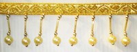 Robe spéciale en cristal perlé faite à la main de couleur personnalisée en gros, dentelle de perles pendantes à frange avec pompon