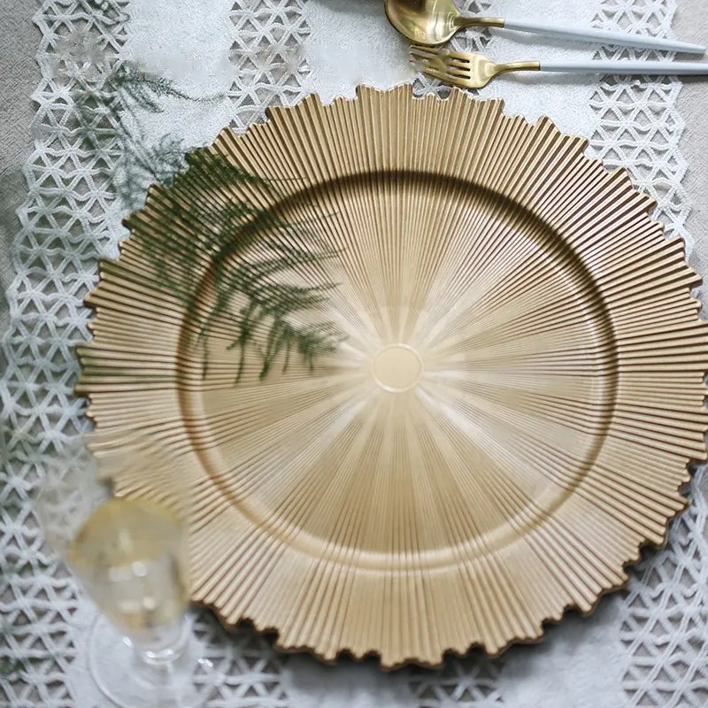 Luxury Disposable Cheap High Sale Plastic Reef Gold Charger Plates Wedding 33CM