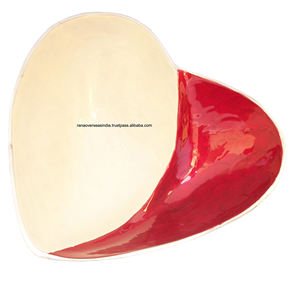 Bol de service en aluminium en forme de cœur en forme de fruits et légumes fait à la main écologique pour comptoir de cuisine ou décor de table - Product Image 1