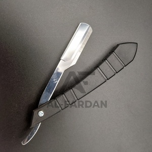 Rasoir de toilettage pour hommes Manche en plastique noir mat avec lame interchangeable en acier inoxydable Rasoir à shavette turc - Product Image 3