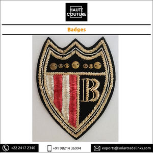 Tela de fieltro con forma de escudo clásico, insignia bordada a mano para coser en todos los accesorios, oferta directa de fábrica - Product Image 2