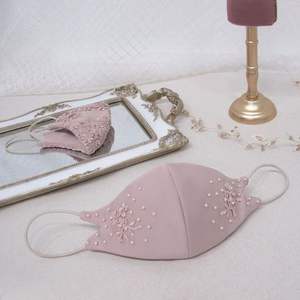 Hermosos accesorios faciales de seda y algodón de diseñador 2025 con elegante bordado Zardozi para fiestas y bodas - Product Image 1