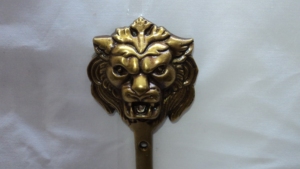Gancho de Pared con Cabeza de León de Latón Antiguo |   Perchero Metálico Vintage con Soporte para Llaves |   Gancho Decorativo de Pared con Forma de Cara de Animal - Product Image 2