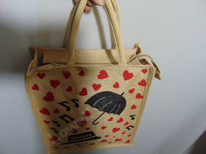 Bolsa de Compras Multiusos de Yute con Estampado Floral Ecológico y Reciclado, Cierre con Cordón (12"L X 14"W X 5"H)-Lowellcraft, Disponible en Stock - Product Image 3