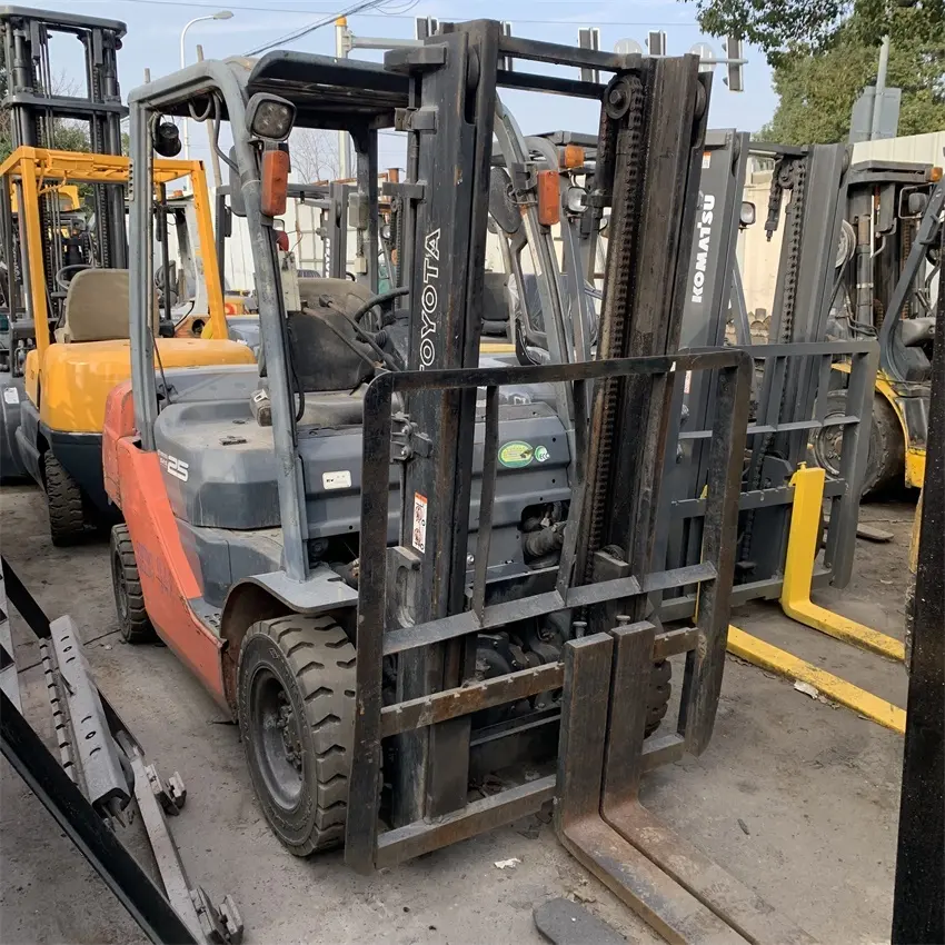 Harga Bagus Forklift Bekas Toyota 2.5Ton Diesel 8FD25 Dijual