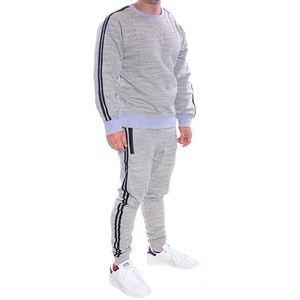 Survêtement de sport pour homme, collection Hiver 2026, noir bicolore, à capuche, coupe ajustée, en polaire polyester/coton, pour adulte - Product Image 2
