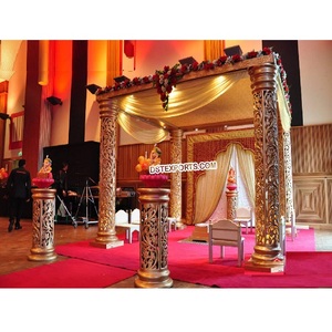 งานแต่งงานแบบอินเดีย ซุ้มทองคำทรงสี่เหลี่ยม คอลัมน์ไฟเบอร์แกะสลักสีทอง ซุ้มแต่งงานแบบพิเศษ ซุ้มแต่งงานไฟเบอร์แกะสลักสีทอง ประเทศอังกฤษ - Product Image 1