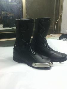 Botas de Motociclista de Cuero Pro Biker para Hombre y Unisex, Estilo Racing, Impermeables, Resistentes al Viento y al Fuego - Product Image 5