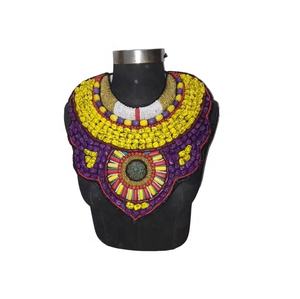 Coquille de cauri brodée et perles de résine collier africain collier de perles de verre de bohême bijoux de mode - Product Image 3