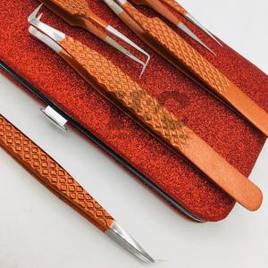 Offres exceptionnelles : Pinces à extensions de cils personnalisées avec logo, nouveau style, en acier inoxydable, avec emballage premium, pinces à cils en vison plat - Product Image 6