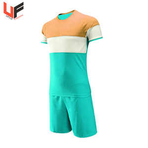 Vente en gros de shorts de maillot de football pour enfants personnalisés uniformes d'entraînement de football à rayures pour l'Australie, l'UE et le Royaume-Uni quantité minimale de commande bas sublimation pour hommes - Product Image 6