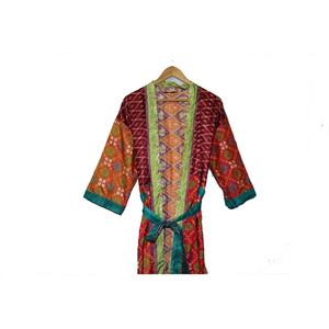 เสื้อคลุมกิโมโนผ้าไหมพิมพ์ลายดอกไม้สำหรับผู้หญิง,ชุดชายหาดส่าหรีผ้าไหมแนววินเทจ - Product Image 2