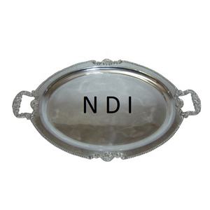 Bandeja de servicio de forma ovalada con asa Bandeja de acabado brillante Bandeja de metal para servir aperitivos dulces hechos a medida con borde decorativo - Product Image 3