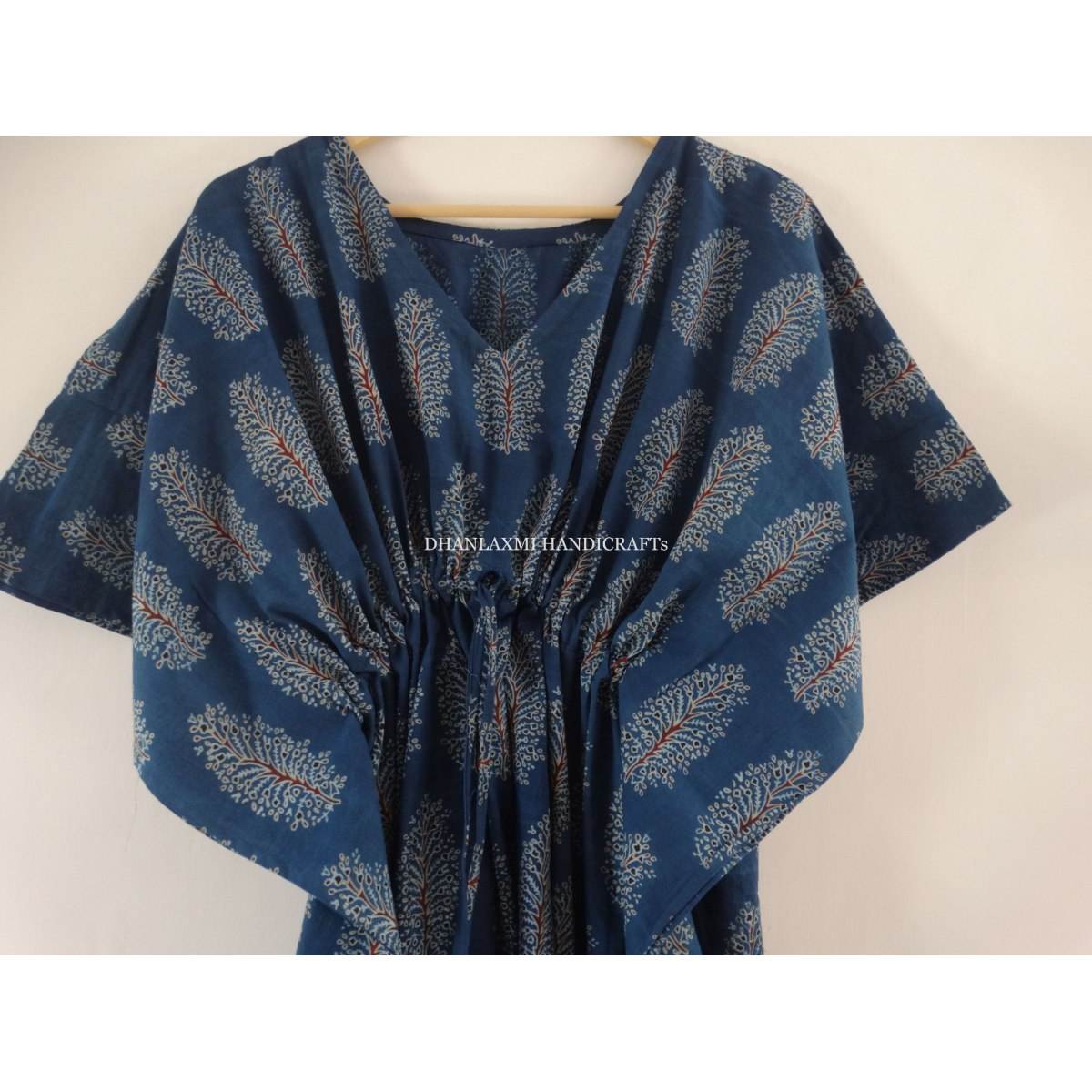 สีน้ำเงิน