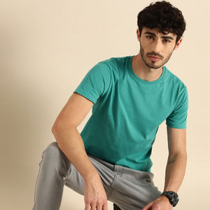 T-shirt personnalisé pour homme en jersey de coton, coupe classique, design contrasté, tissu premium, streetwear décontracté, haut tendance - Product Image 4