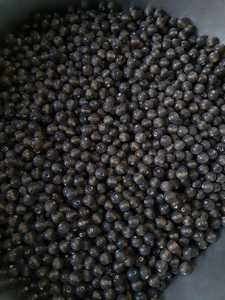 Perles de verre au chalumeau bleu personnalisées de qualité supérieure attrayantes faites à la main cristaux marron en forme de 8mm et 10mm avec un design unique - Product Image 3