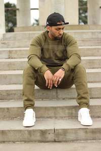 Sweats à capuche personnalisés de haute qualité pour hommes Survêtements grande taille en polaire Jogging Sport Survêtement compétitif à bas prix en gros - Product Image 2