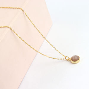 เครื่องประดับแฟชั่นคลาสสิกทรงกลมสร้อยคอโซ่จี้มูนสโตนสร้อยคอทองเหลืองชุบทองสวมใส่ทุกวันสร้อยคอเส้นใหญ่ - Product Image 4