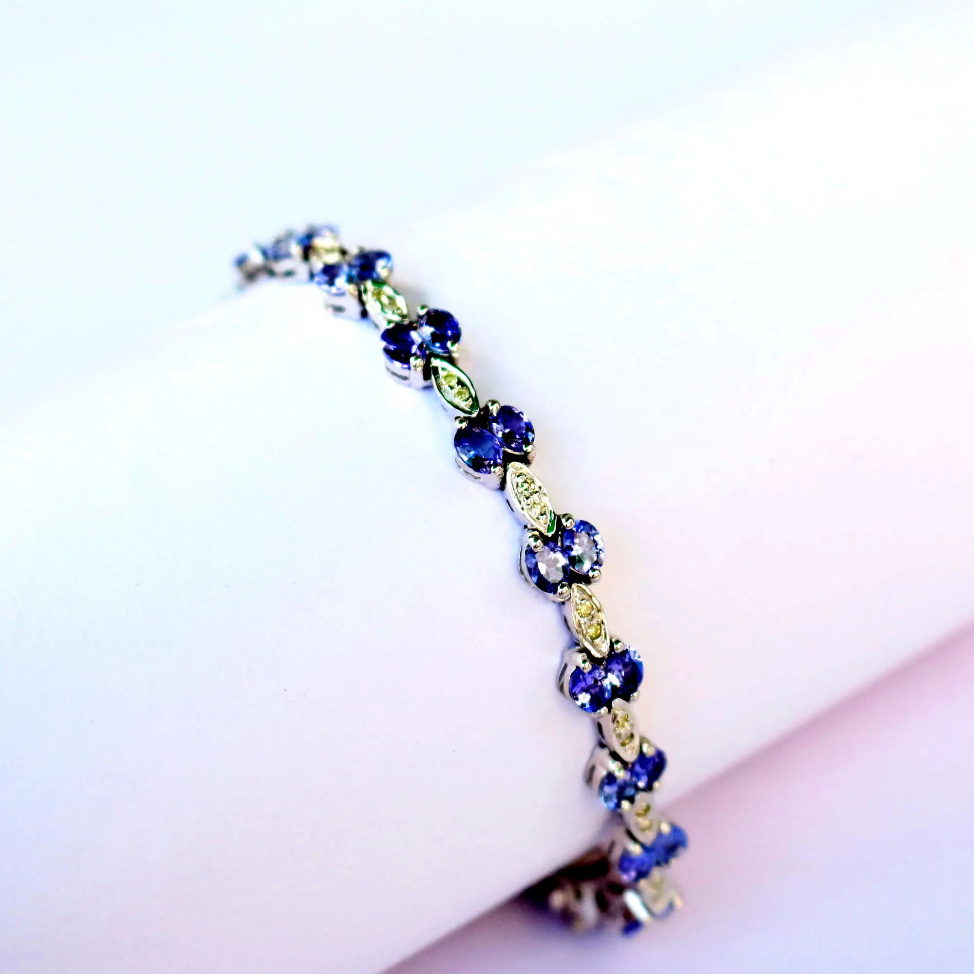 Modern Design High Quality Tanzanite & Diamond Gemstone Handmade Bracelets 925 Sterling Silver Jewelry