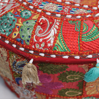 Nouveauté 2022 Pouf Ottoman Traditionnel Bohème en Coton Brodé Patchwork pour Salon, Tissu Antique Commerce Équitable