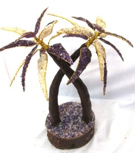 Wholesaler of Amethyst-White Double Palm <b>Tree</b> : Amethyst-White Double Palm <b>Tree</b> for Sale - Product Image 1