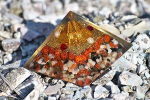 ศรียันตราและรูดาห์ออกอร์กอนไนต์พีระมิดพลังงาน - Product Image 3