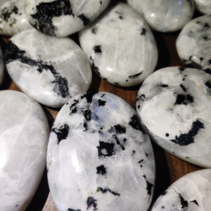 Pierre de lune arc-en-ciel, naturelle, en cristal de palmier minéral, matériaux minéraux, vente en gros - Product Image 1