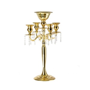 Candélabres en laiton de qualité supérieure, faits à la main, avec des cristaux, centre de table pour mariage, candélabres à prix attractif - Product Image 1