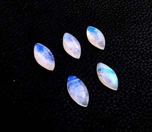 Cabujón de piedra lunar arcoíris Natural de 5 piezas de alta calidad, cuentas con forma de marquesa suave, Color blanco para la fabricación de joyas - Product Image 3