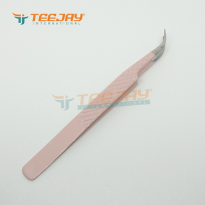 Pince à épiler TEEJAY en acier inoxydable rose poudré, courbée en J, pour volume et isolation, avec poignée diamantée, pointe ultra-fine, prise en main parfaite - Product Image 6