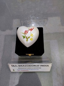 aluminum hand painted white angel cat heart keepsake pet cremation urn <b>funeral</b> <b>supplies</b> pet heart urn - Product Image 5