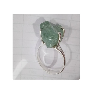 Anillo de piedras preciosas de Plata de Ley 925 hecho a mano con un juego de rubíes en patrón de números para compromiso de boda o aniversario - Product Image 1