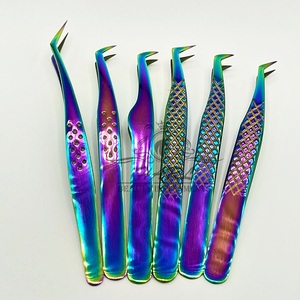 Ensemble de pinces à épiler pour extension de cils Pince à épiler multicolore pour extensions de cils Volume Shot Boot et pince à épiler en forme de dauphin - Product Image 1