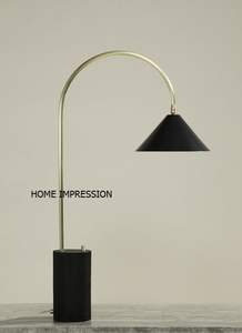 โคมไฟตั้งโต๊ะโลหะสำหรับตกแต่งดีไซน์ทันสมัยใหม่สำหรับซัพพลายเออร์ขายส่งในราคาสมเหตุสมผล - Product Image 4