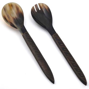 Ensemble de cuillères en corne de couverts faits à la main Cuillère de service de luxe Poignée torsadée avec ustensiles de cuisine en corne de buffle Meilleure qualité Couleur naturelle - Product Image 5