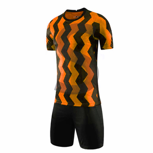 Vêtements de sport pour hommes, maillot de football de club personnalisé, ensemble d'uniformes de football à sublimation avec logo - Product Image 3