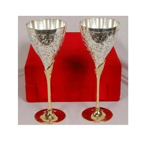 ชุดบรรจุภัณฑ์ของขวัญของตกแต่งบ้านแบบอินเดียทำด้วยมือทองเหลืองและกระจกที่มีเอกลักษณ์และหรูหราพร้อมเทคนิคการหล่อโลหะชุบเงิน - Product Image 1