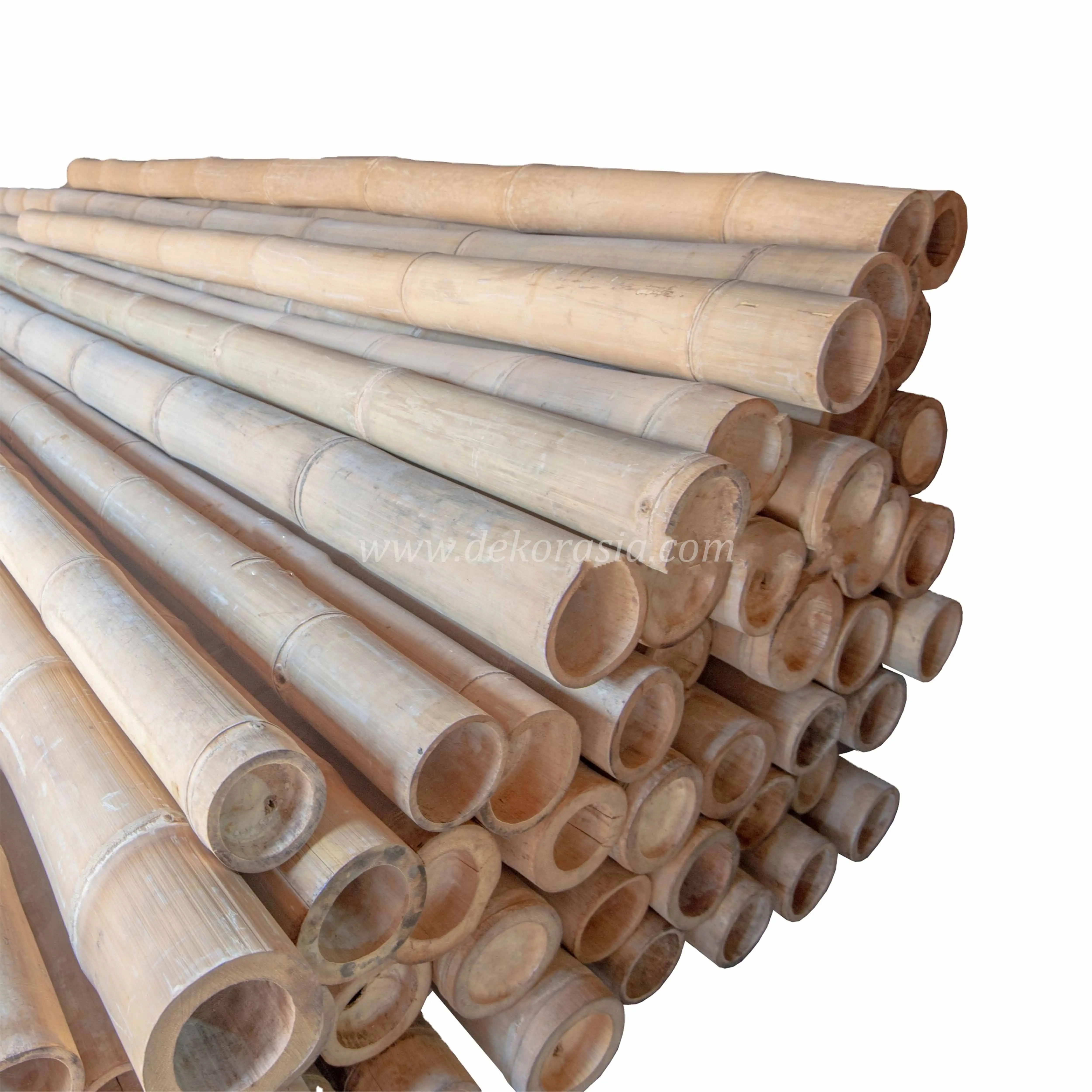 Pali di bambù per costruzioni e decorazioni per la casa