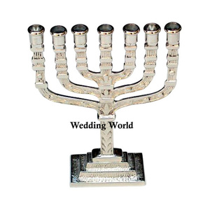 Proveedor de Metal Menorah Acabado en plata Soporte de vela de diseñador hecho a mano Alta calidad Venta al por mayor Portavelas de metal de lujo - Product Image 1