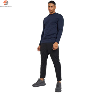 T-shirt classique pour homme à manches longues, coupe ajustée, uni, grande taille – T-shirt à manches longues personnalisé pour la vente en gros et l'impression - Product Image 4