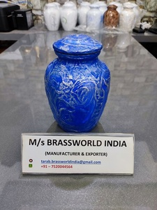 Urne funéraire pour adulte en aluminium peinte à la main en forme de cœur noir, style américain, fournitures funéraires Brassworld India - Product Image 4