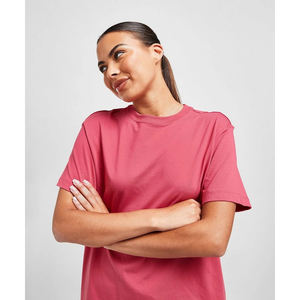 Camiseta Personalizada para Mujer, Estilo Urbano, de Algodón, Suave al Tacto, Impresión DTG, Informal y Moderna - Product Image 6