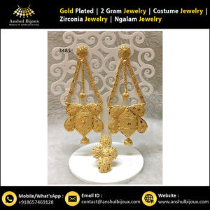 Pendientes de Diseño Africano para Bodas y Fiestas, Color Dorado - Product Image 4