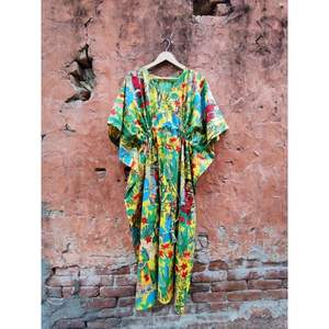 Robe caftan jaune souple et confortable à imprimé floral tunique ample vêtements de plage robe maxi indienne dentelle coton tissé vente en gros - Product Image 5